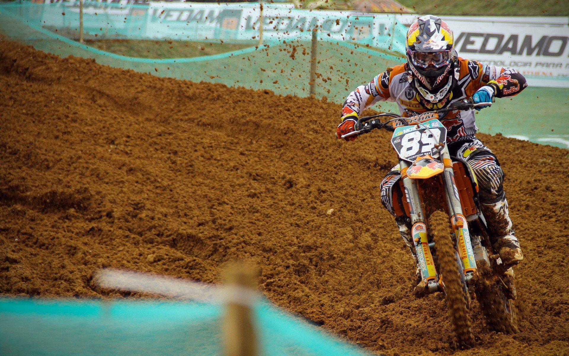 皇马德比风波，科克离间言论引争议，维尼修斯沉默以对