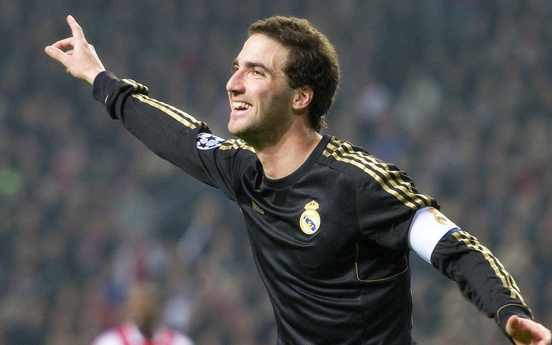 2020中超最佳阵容揭晓，恒大苏宁平分秋色，本土射手力压归化群星