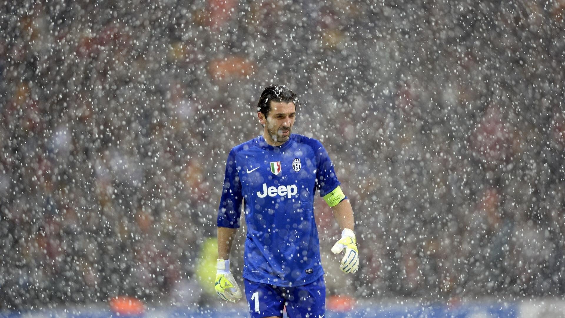 舍甫琴科盛赞新生代米兰,莱奥的才华足以闪耀我的时代